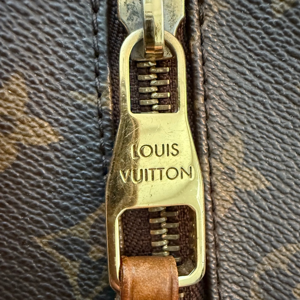 Authentic Louis Vuitton Brown Monogram Shoulder Bag - Picture 9 of 16